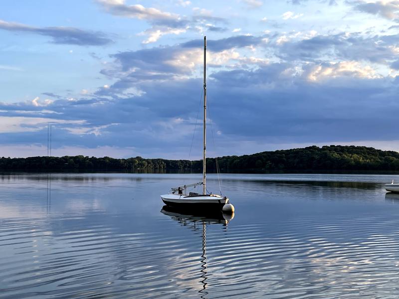 White Sailboat with Trailer: Perfect for Adventures at Sea